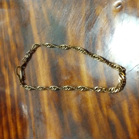 Small link 14k GP bracelet - Picture 4 of 4